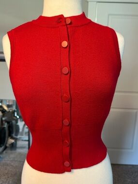 Hazel moon button up sleeveless sweater vest. Vibrant Tomato red. medium. Cute!